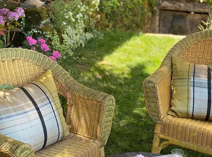 Bed and Breakfast Manoir De Ghaisne