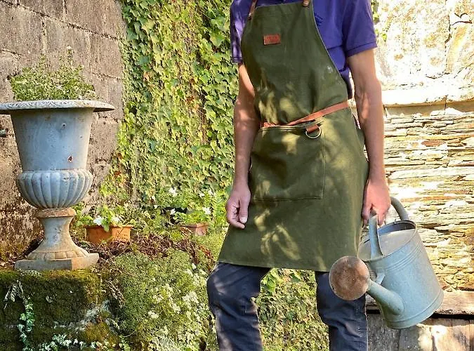 Bed and Breakfast Manoir De Ghaisne 4*